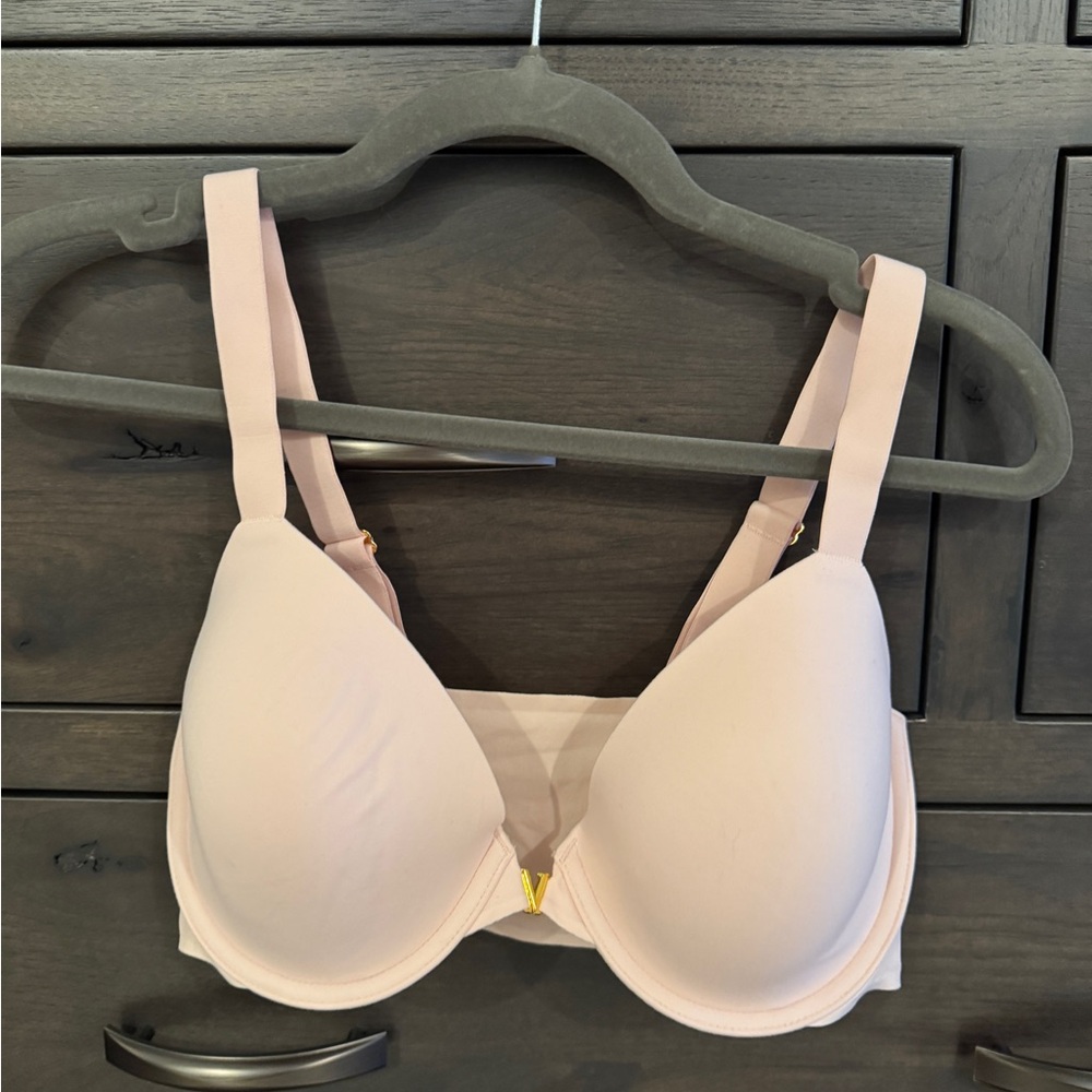 Victoria Secret Front Close Blush Cloud 34 D Underwire Bra with Gold Accents.